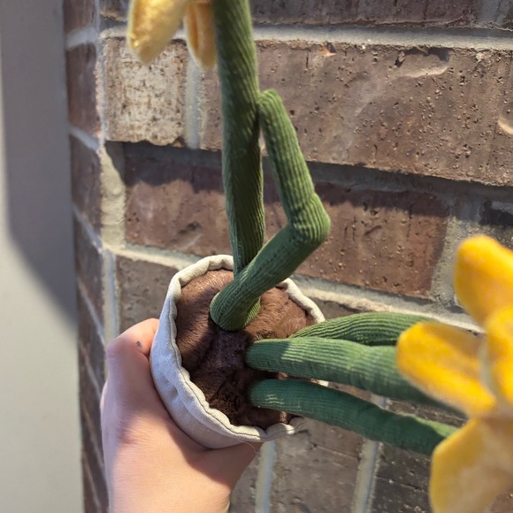 Jellycat Amuseables Daffodil - Picture 8 of 13